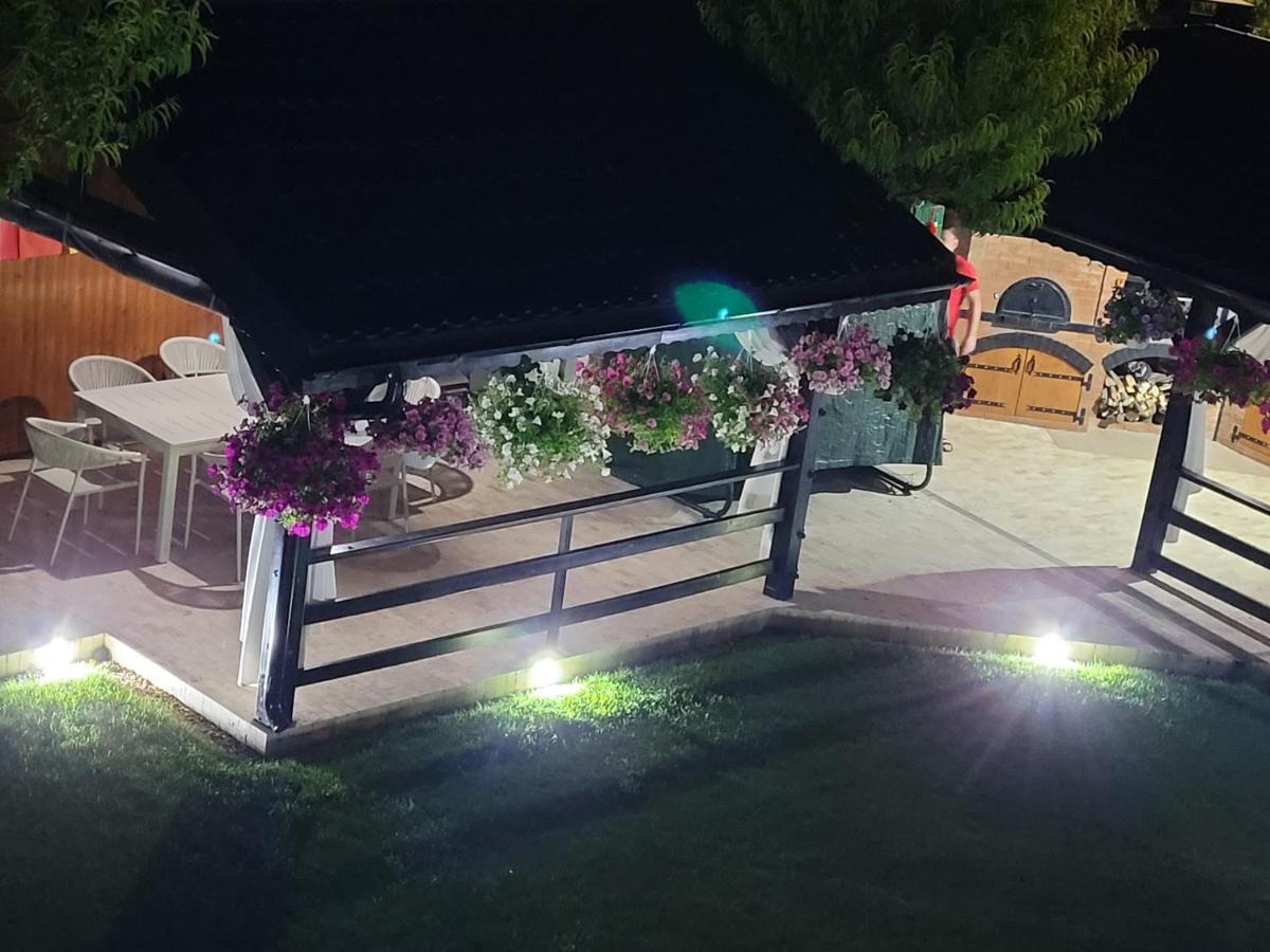Kys House Hotel เตคีร์กิโอล ภายนอก รูปภาพ