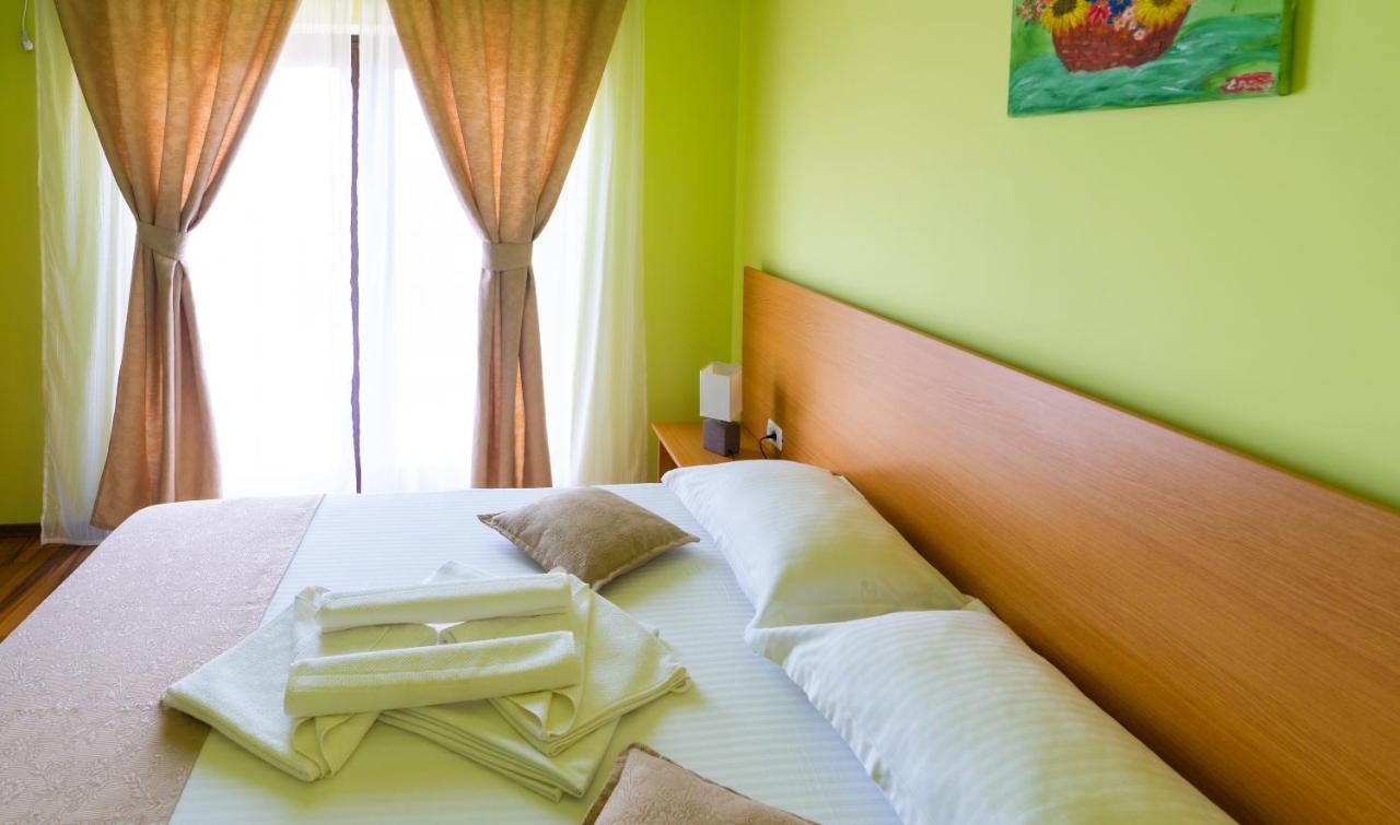 Kys House Hotel เตคีร์กิโอล ภายนอก รูปภาพ